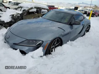 2022 Toyota Supra 3.0 z VIN WZ1DB0C02NW048046, wystawiony jako Copart lot #72887862 z przebiegiem 13 037 mil mil oraz . Historia ofert i sprzedaży dostępna na DreamBid. Obrazek 1.