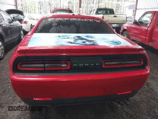 2015 Dodge Challenger SXT z VIN 2C3CDZAG5FH895575, wystawiony jako IAAI lot #41978006 z przebiegiem 125 908 mil mil oraz . Historia ofert i sprzedaży dostępna na DreamBid. Obrazek 16.