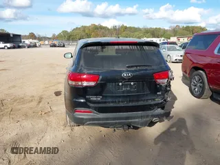2018 Kia Sorento LX with VIN 5XYPG4A32JG350672, listed as a IAAI auction lot 40830917 with 82,437 mi miles. Bid and sale history available at carsss.com. Image 16.