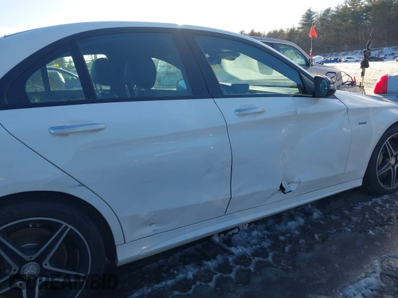 2016 Mercedes-Benz C 450 AMG with VIN 55SWF6EB5GU109859, listed as a IAAI auction lot 41574781 with 153,304 mi miles and . Bid and sale history available at carsss.com. Image 6.