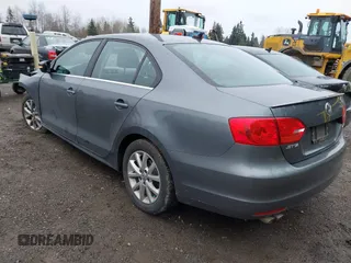 2013 Volkswagen Jetta Sedan SE with VIN 3VWDP7AJ3DM436807, listed as a IAAI auction lot 41846829 with 104,253 mi miles. Bid and sale history available at carsss.com. Image 3.