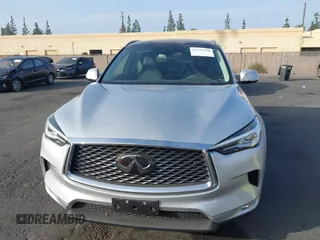 2020 Infiniti QX50 Luxe z VIN 3PCAJ5M10LF103880, wystawiony jako IAAI lot #41233450 z przebiegiem 40 247 mil mil oraz . Historia ofert i sprzedaży dostępna na DreamBid. Obrazek 12.