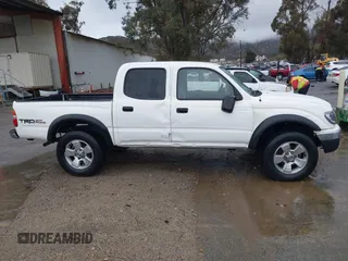 2001 Toyota Tacoma PreRunner with VIN 5TEGN92N21Z736789, listed as a IAAI auction lot 41784065 with 163,675 mi miles. Bid and sale history available at carsss.com. Image 13.