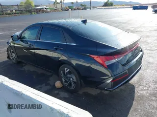 2024 Hyundai Elantra Limited с VIN KMHLN4DJ7RU104558, выставлен на аукционе IAAI как лот 42180156 с пробегом 4 427 миль миль и . История ставок и продаж доступна на DreamBid. Изображение 3.