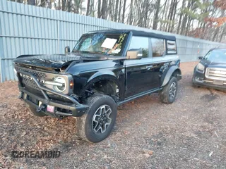 2022 Ford Bronco with VIN 1FMEE5DP0NLA87721, listed as a IAAI auction lot 40968618 with 45,693 mi miles. Bid and sale history available at carsss.com. Image 2.