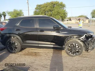 2021 Chevrolet TrailBlazer LT with VIN KL79MPS20MB040640, listed as a IAAI auction lot 41847613 with 48,243 mi miles and . Bid and sale history available at DreamBid. Image 14.