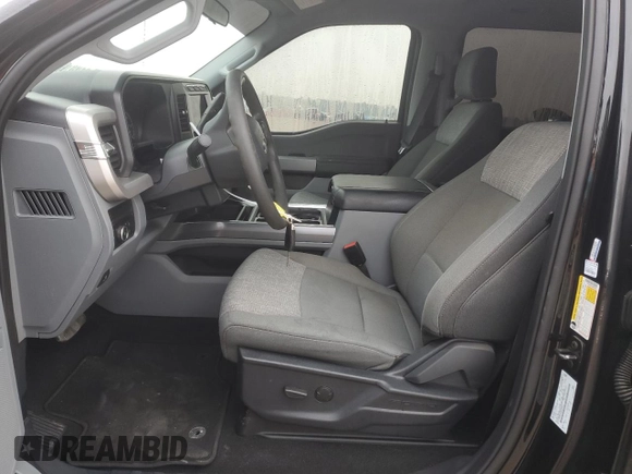 2024 Ford F-350 XL with VIN 1FT8W3DT4RED83562, listed as a Copart auction lot 54500415 with 32,691 mi miles and Salvage Title. Bid and sale history available at DreamBid. Image 7.