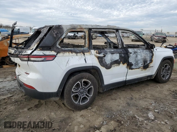 2022 Jeep Grand Cherokee Trailhawk with VIN 1C4RJHCG6N8588264, listed as a Copart auction lot 82734313 with Not provided miles and Non repairable. Bid and sale history available at DreamBid. Image 3.
