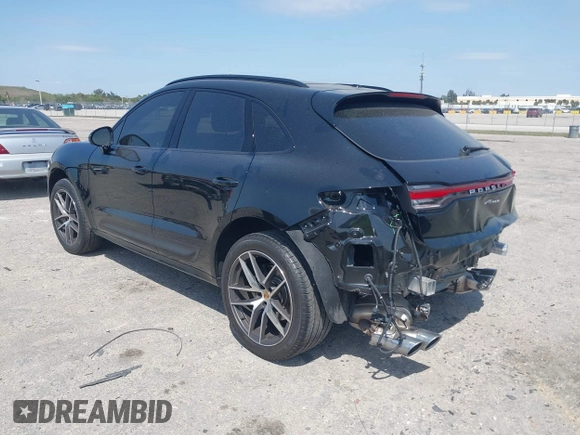 2024 Porsche Macan with VIN WP1AA2A55RLB14867, listed as a IAAI auction lot 41821087 with 7,254 mi miles and . Bid and sale history available at DreamBid. Image 3.