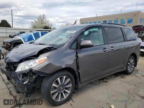 2018 Toyota Sienna XLE z VIN 5TDDZ3DC7JS193517, wystawiony jako Copart lot #53565945 z przebiegiem 111 498 mil mil oraz Szkoda całkowita • Salvage title. Historia ofert i sprzedaży dostępna na DreamBid. Obrazek 1.