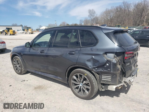 2022 BMW X5 xDrive45e with VIN 5UXTA6C09N9K10638, listed as a Copart auction lot 48321845 with 44,036 mi miles and Salvage Title. Bid and sale history available at DreamBid. Image 2.