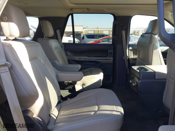 2018 Ford Expedition Limited with VIN 1FMJU1KT8JEA01497, listed as a IAAI auction lot 41724185 with 94,037 mi miles. Bid and sale history available at carsss.com. Image 8.