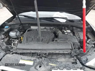 2020 Audi Q3 S line Premium z VIN WA1DECF34L1088002, wystawiony jako IAAI lot #41332352 z przebiegiem 41 196 mil mil oraz . Historia ofert i sprzedaży dostępna na DreamBid. Obrazek 10.