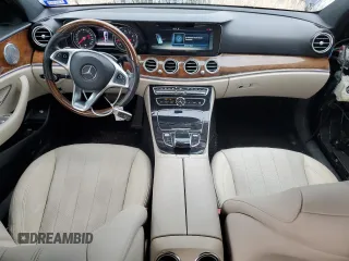 2017 Mercedes-Benz E 300 Luxury z VIN WDDZF4JB1HA289107, wystawiony jako Copart lot #53529655 z przebiegiem 63 217 mil mil oraz Szkoda całkowita • Salvage title. Historia ofert i sprzedaży dostępna na DreamBid. Obrazek 8.
