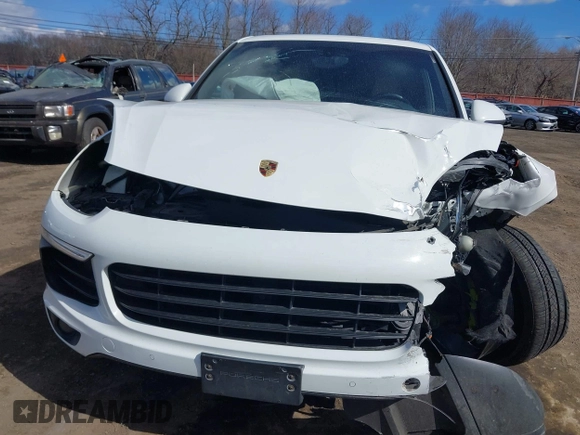 2016 Porsche Cayenne with VIN WP1AA2A26GLA02503, listed as a IAAI auction lot 41684700 with 90,495 mi miles. Bid and sale history available at carsss.com. Image 18.