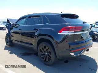 2022 Volkswagen Atlas SE z VIN 1V2KE2CA8NC220310, wystawiony jako IAAI lot #42218718 z przebiegiem 28 603 mil mil oraz . Historia ofert i sprzedaży dostępna na DreamBid. Obrazek 3.