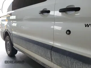 2018 Ford Transit с VIN 1FTYR1YG1JKA49052, выставлен на аукционе IAAI как лот 42796205 с пробегом 133 321 миль миль и . История ставок и продаж доступна на DreamBid. Изображение 5.