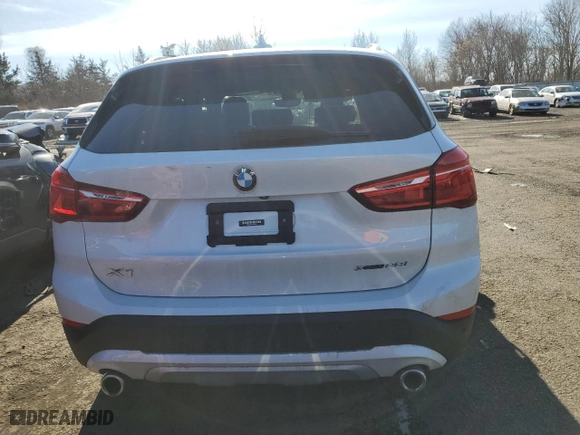 2022 BMW X1 xDrive28i with VIN WBXJG9C04N5U59562, listed as a Copart auction lot 43373515 with 24,366 mi miles and Salvage Title. Bid and sale history available at carsss.com. Image 6.
