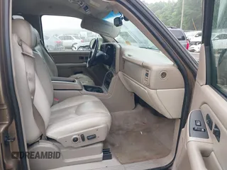2004 GMC Yukon SLT z VIN 1GKEK13Z44R121720, wystawiony jako IAAI lot #42222492 z przebiegiem 263 216 mil mil oraz . Historia ofert i sprzedaży dostępna na DreamBid. Obrazek 5.