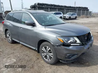 2019 Nissan Pathfinder SV z VIN 5N1DR2MM4KC588918, wystawiony jako IAAI lot #41779721 z przebiegiem 73 782 mil mil oraz . Historia ofert i sprzedaży dostępna na DreamBid. Obrazek 1.