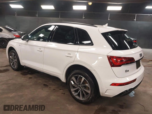 2024 Audi Q5 S line Premium z VIN WA1GAAFY8R2116024, wystawiony jako IAAI lot #41628404 z przebiegiem 4966 mil mil oraz . Historia ofert i sprzedaży dostępna na DreamBid. Obrazek 3.