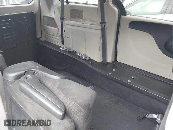 2015 Dodge Grand Caravan SXT with VIN 2C4RDGCG7FR712193, listed as a IAAI auction lot 41942063 with 268,900 mi miles and . Bid and sale history available at DreamBid. Image 8.