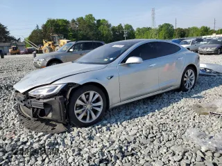 2017 Tesla Model S 60 с VIN 5YJSA1E15HF203248, выставлен на аукционе Copart как лот 54923855 с пробегом 84 214 миль миль и Списание • Salvage title. История ставок и продаж доступна на DreamBid. Изображение 1.