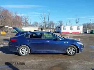 2018 Kia Optima LX with VIN 5XXGT4L33JG191559, listed as a IAAI auction lot 41875793 with 152,479 mi miles. Bid and sale history available at carsss.com. Image 12.