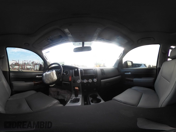 2013 Toyota Tundra Limited z VIN 5TFHY5F19DX301615, wystawiony jako IAAI lot #41837145 z przebiegiem 136 398 mil mil oraz . Historia ofert i sprzedaży dostępna na DreamBid. Obrazek 18.