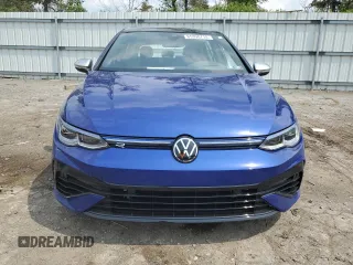 2024 Volkswagen Golf z VIN WVWEB7CD1RW114123, wystawiony jako Copart lot #65398714 z przebiegiem 3 932 mil mil oraz Szkoda całkowita • Salvage title. Historia ofert i sprzedaży dostępna na DreamBid. Obrazek 5.