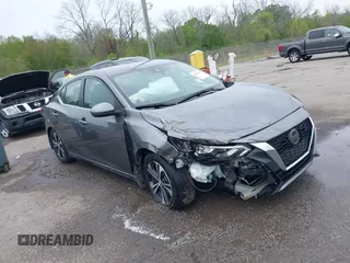 2022 Nissan Sentra SV z VIN 3N1AB8CV5NY211974, wystawiony jako IAAI lot #41901154 z przebiegiem 62 959 mil mil oraz . Historia ofert i sprzedaży dostępna na DreamBid. Obrazek 1.