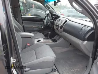 2011 Toyota Tacoma with VIN 3TMLU4EN9BM063918, listed as a IAAI auction lot 41661515 with 125,821 mi miles and . Bid and sale history available at DreamBid. Image 5.