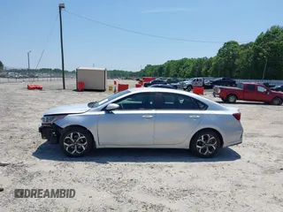 2019 Kia Forte LXS z VIN 3KPF24AD8KE024487, wystawiony jako IAAI lot #42138829 z przebiegiem 110 899 mil mil oraz . Historia ofert i sprzedaży dostępna na DreamBid. Obrazek 15.