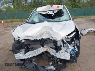 2023 Subaru Forester Premium z VIN JF2SKADC2PH471884, wystawiony jako IAAI lot #42073492 z przebiegiem Nie podano mil oraz . Historia ofert i sprzedaży dostępna na DreamBid. Obrazek 12.