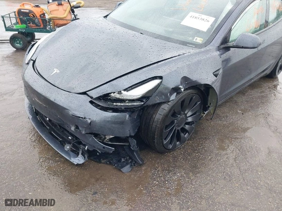 2022 Tesla Model 3 Performance with VIN 5YJ3E1EC2NF336135, listed as a IAAI auction lot 41853826 with 1 mi miles. Bid and sale history available at carsss.com. Image 6.