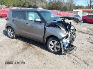 2018 Kia Soul with VIN KNDJN2A22J7565831, listed as a IAAI auction lot 41691580 with 174,286 mi miles. Bid and sale history available at carsss.com. Image 1.