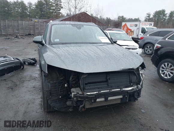 2018 Audi Q5 Premium Plus with VIN WA1BNAFY8J2087305, listed as a IAAI auction lot 41961830 with 128,163 mi miles. Bid and sale history available at carsss.com. Image 13.