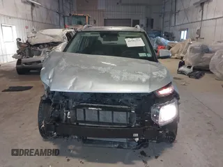 2021 Hyundai Venue Denim z VIN KMHRC8A33MU081091, wystawiony jako IAAI lot #41391922 z przebiegiem 49 343 mil mil oraz . Historia ofert i sprzedaży dostępna na DreamBid. Obrazek 12.