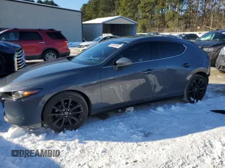 2021 Mazda 3 Premium with VIN JM1BPAMLXM1347267, listed as a Copart auction lot 86589464 with 31,913 mi miles and Salvage Title. Bid and sale history available at DreamBid. Image 1.