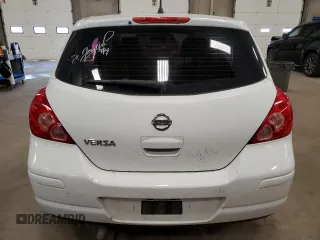 2010 Nissan Versa S z VIN 3N1BC1CP3AL359347, wystawiony jako Copart lot #59030675 z przebiegiem 237 339 mil mil oraz Szkoda całkowita • Salvage title. Historia ofert i sprzedaży dostępna na DreamBid. Obrazek 6.