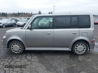 2006 Scion xB z VIN JTLKT324364065061, wystawiony jako IAAI lot #41558299 z przebiegiem 186 106 mil mil oraz . Historia ofert i sprzedaży dostępna na DreamBid. Obrazek 14.