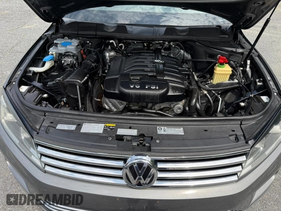 2016 Volkswagen Touareg Sport with VIN WVGEF9BP9GD007210, listed as a Copart auction lot 61608015 with 192,156 mi miles and Clean title. Bid and sale history available at DreamBid. Image 7.