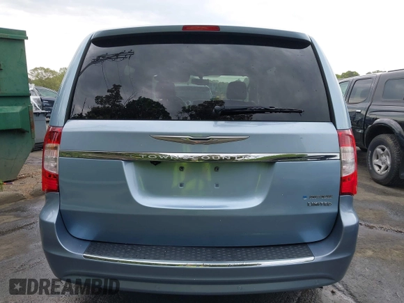 2013 Chrysler Town & Country Limited with VIN 2C4RC1GG5DR571731, listed as a IAAI auction lot 42028807 with 155,875 mi miles. Bid and sale history available at carsss.com. Image 16.