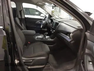2018 Chevrolet Traverse LS with VIN 1GNEVFKW7JJ257543, listed as a IAAI auction lot 41619706 with 113,208 mi miles. Bid and sale history available at carsss.com. Image 5.