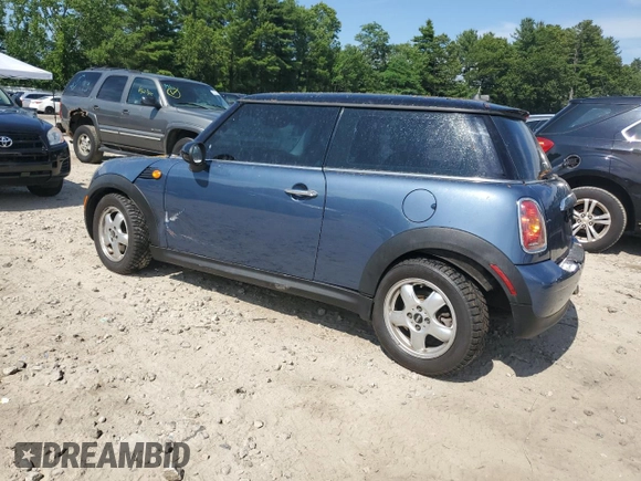 2009 MINI Hardtop z VIN WMWMF33569TU75900, wystawiony jako Copart lot #63092645 z przebiegiem 133 500 mil mil oraz Czysty tytuł • Clean title. Historia ofert i sprzedaży dostępna na DreamBid. Obrazek 2.
