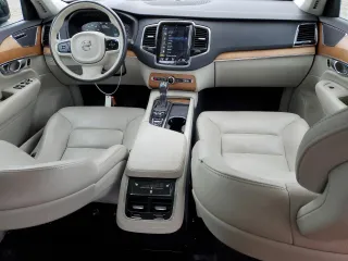 2021 Volvo XC90 Momentum with VIN YV4A221K2M1721945, listed as a Copart auction lot 85303154 with 58,539 mi miles and Salvage Title. Bid and sale history available at carsss.com. Image 8.