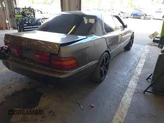1992 Lexus LS z VIN JT8UF11E6N0113182, wystawiony jako IAAI lot #42151523 z przebiegiem 231 210 mil mil oraz . Historia ofert i sprzedaży dostępna na DreamBid. Obrazek 4.