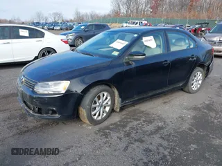 2011 Volkswagen Jetta SE with VIN 3VWDZ7AJ8BM361576, listed as a IAAI auction lot 40854087 with 174,904 mi miles and . Bid and sale history available at DreamBid. Image 4.