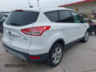 2015 Ford Escape SE with VIN 1FMCU0GX7FUB33968, listed as a IAAI auction lot 42179132 with 188,693 mi miles. Bid and sale history available at carsss.com. Image 4.