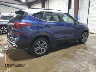 2021 Kia Seltos S z VIN KNDEUCAA9M7172365, wystawiony jako Copart lot #59109205 z przebiegiem 110 469 mil mil oraz Szkoda całkowita • Salvage title. Historia ofert i sprzedaży dostępna na DreamBid. Obrazek 3.